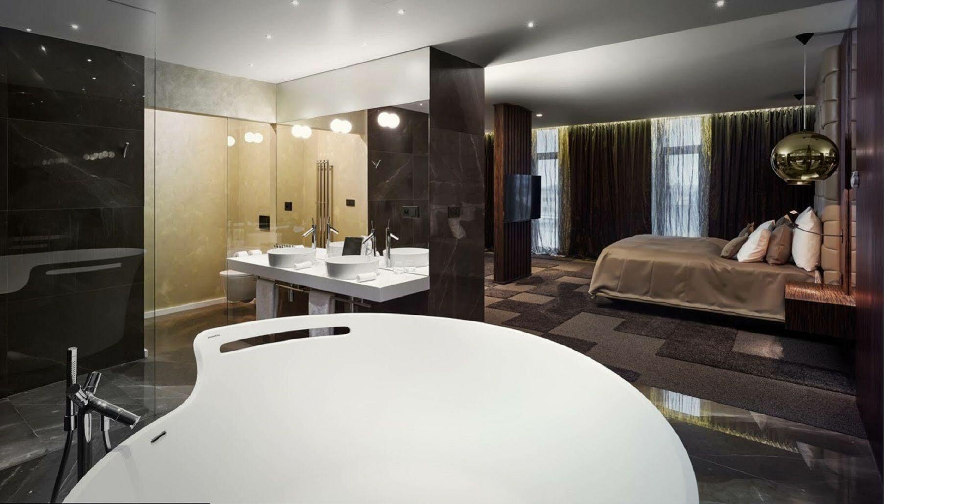 Theatre Hotel Ołomuniec Zewnętrze zdjęcie